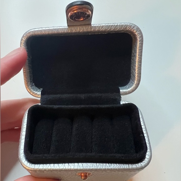 Pandora Ring Case - Picture 3 of 5